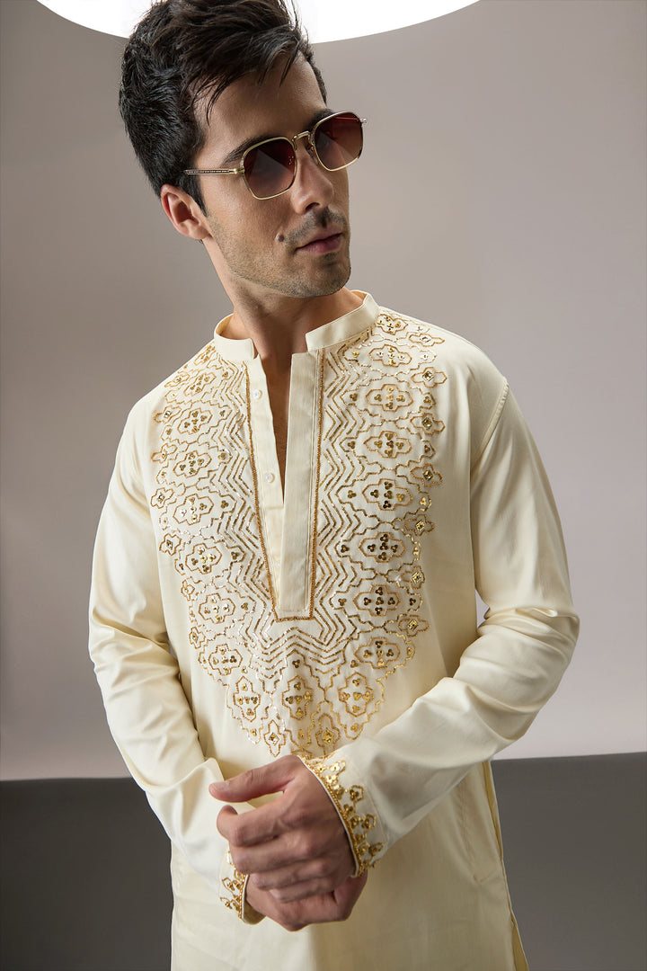 Ripple Traditional Hand Embroidered Kurta - Ivory